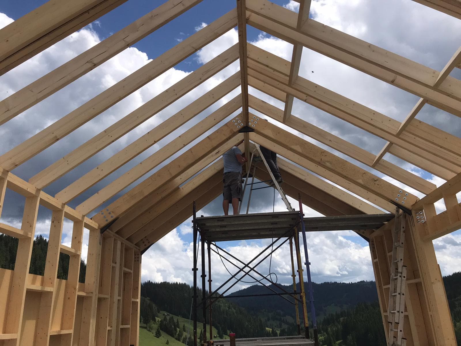 Construcție structură din lemn